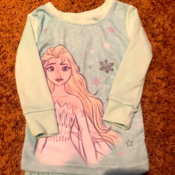 Frozen Pajama Set Toddler size 2T - Picture 3 of 11
